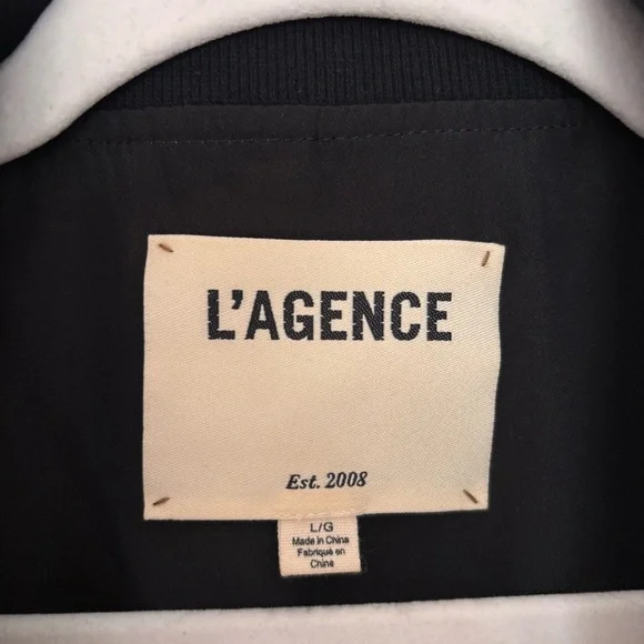 New! L’AGENCE Ollie Cheetah Silk Bomber Jacket Leopard Camel/Black Size Large - Picture 9 of 16